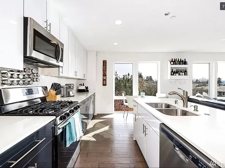 4321 S Webster St — Photo 5