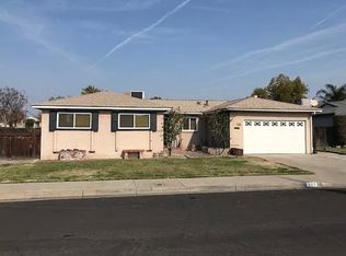 393 W Ashcroft Ave, Clovis, CA 93612
