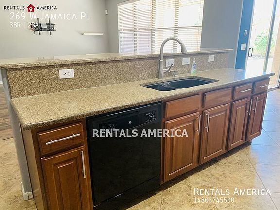 4th image of 269 W Jamaica Pl