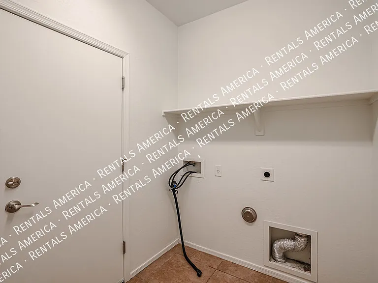 6946 W Harwell Rd — Photo 9