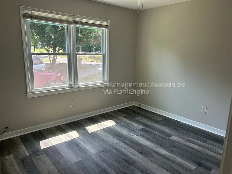 519 E Central Ave — Photo 1
