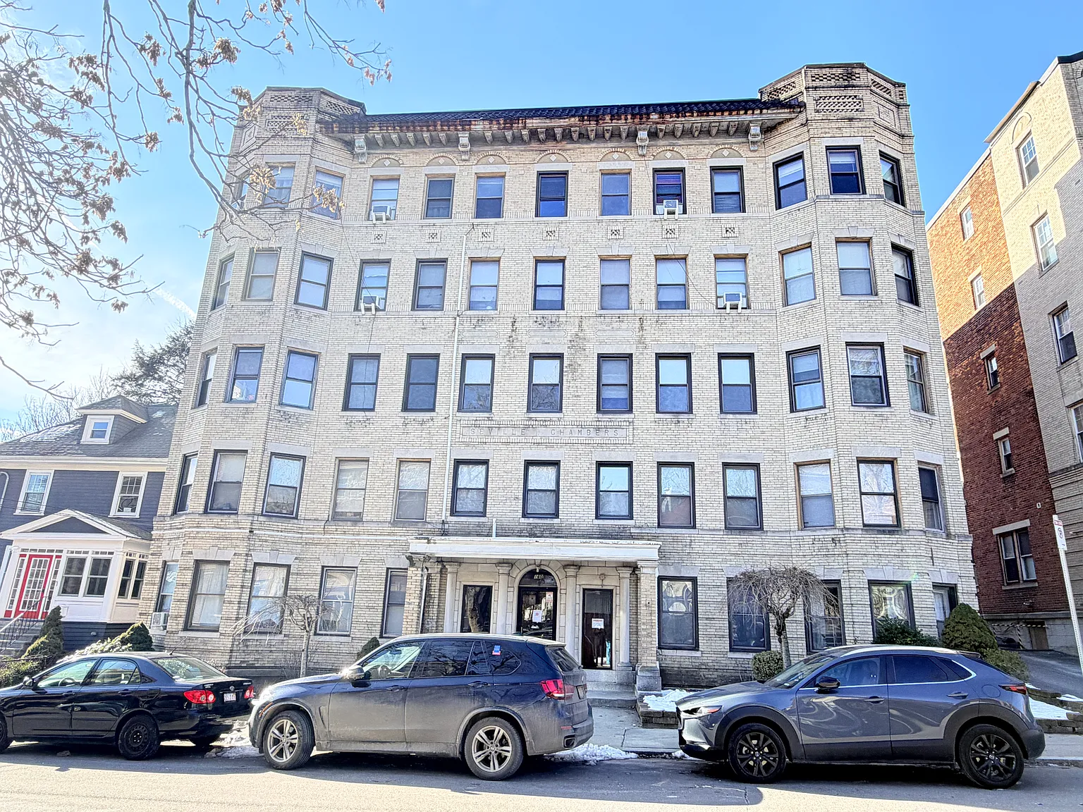 Strathmore Road Apartments — Photo 1