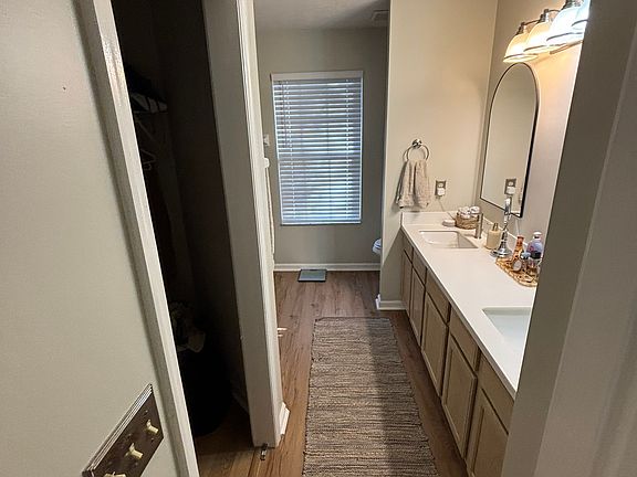 Master Bedroom Bathroom