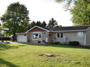 402 7th St SW, Nya, MN 55397