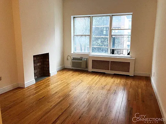 Rented by City Connections Realty | media 8