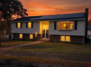 31 Towne Crest Dr, Stoneham, MA 02180