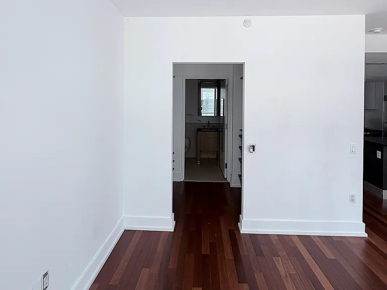 350 W 42nd St #10I — Photo 29