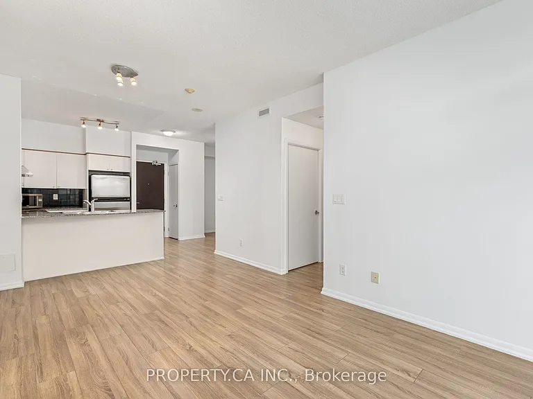 231 Fort York Blvd #223 — Photo 16