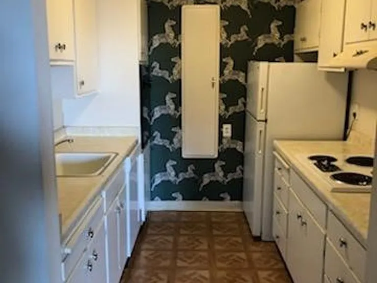 1550 Walnut St #10 — Photo 5