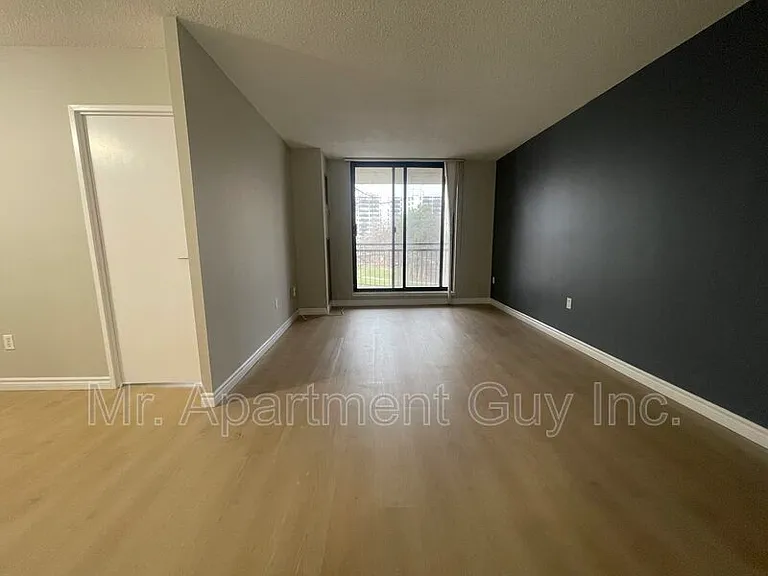 2200 Sherobee Rd #406 — Photo 8