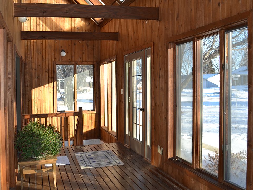 Front Enclosed Porch Area