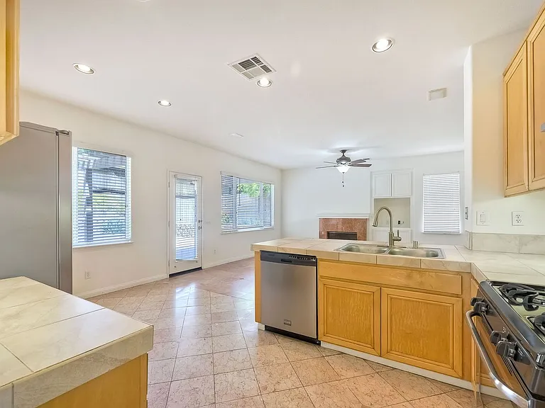 746 Camino Magnifico — Photo 12