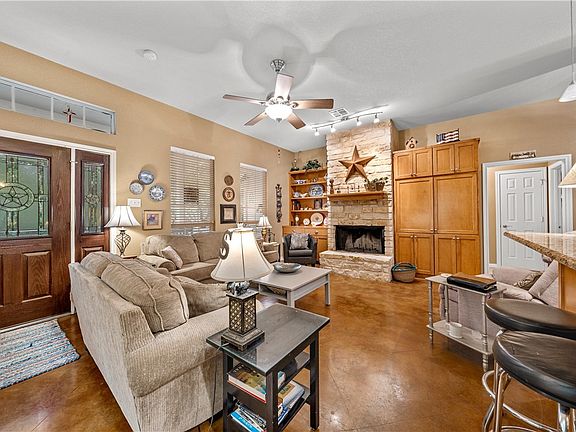 5th image of 2501 Stewart Dr