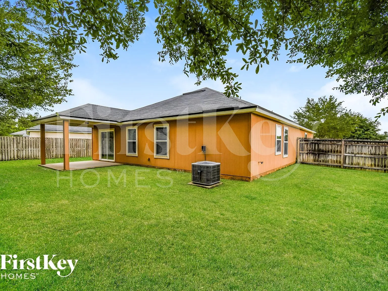 4 bed, 2.0 bath, 1798 sqft, $2,525 — Photo 3