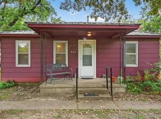 909 S Pine St, Nowata, OK 74048