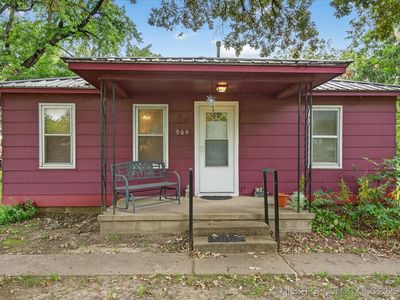 909 S Pine St, Nowata, OK, 74048