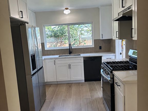 4th image of 17528 Willard St