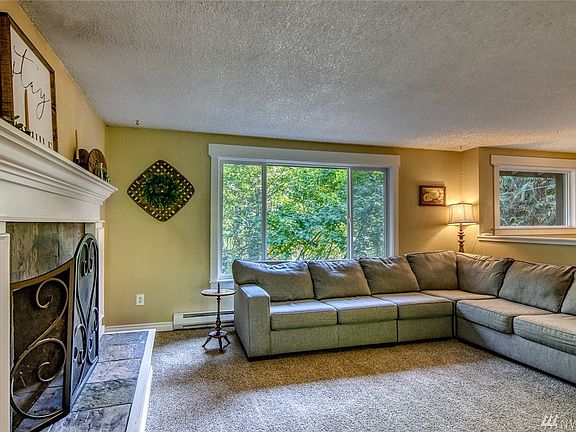 3rd image of 5655 Fern Ave NE