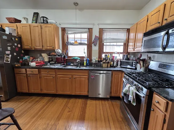 255 Winchester St #2B, Brookline, MA 02446