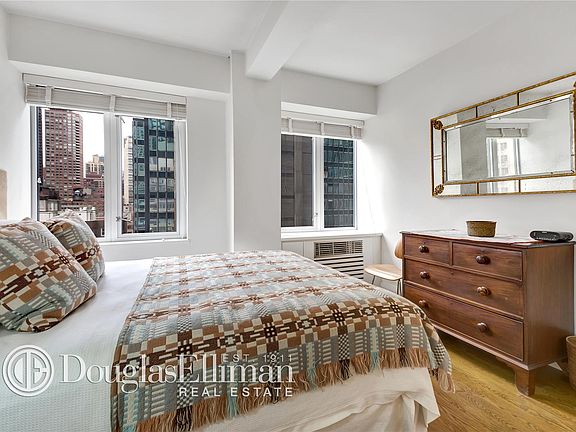3rd image of 211 E 51st St APT 10E