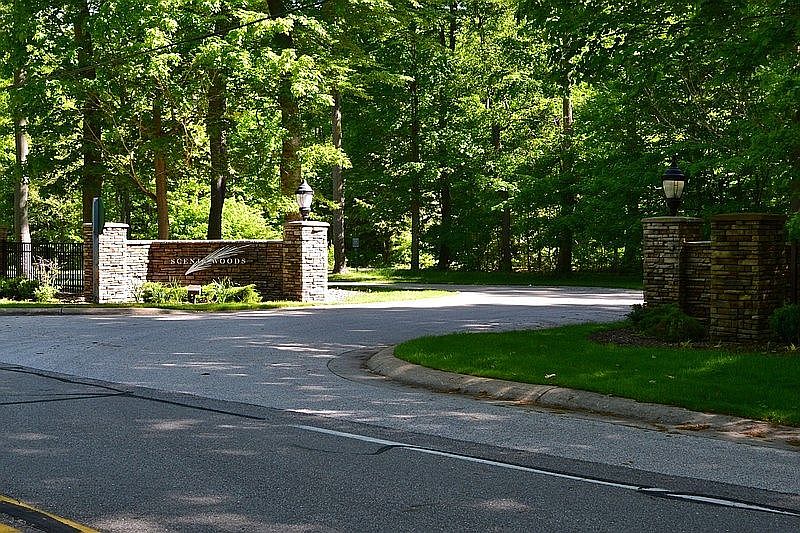 1st image of 6138 S. Scenic Woods Circle #39
