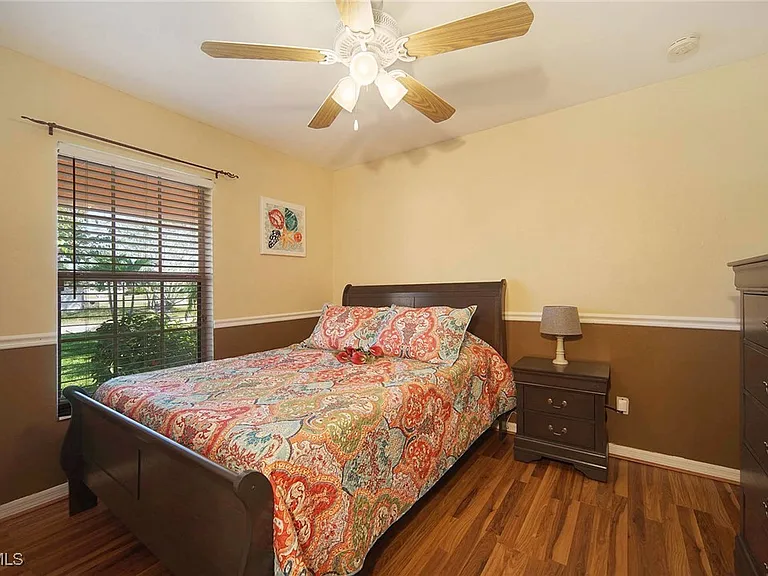 1916 NW 13th Pl — Photo 11