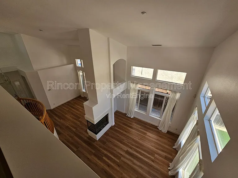 4782 Templeton St — Photo 22