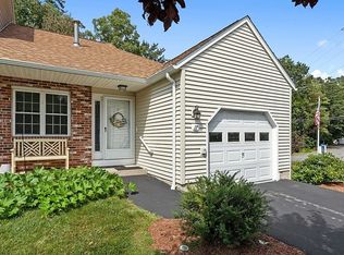 17 Chapman Pl, Leominster, MA 01453