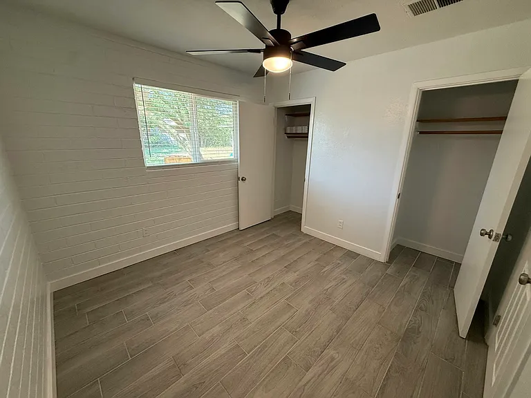 2206 W Vista Ave #B — Photo 14