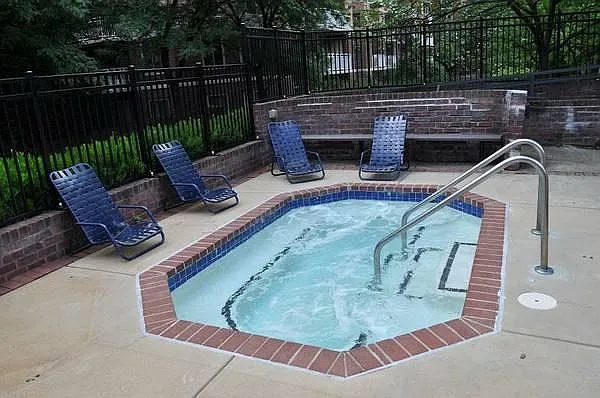 7500 Woodmont Ave #822 — Photo 21