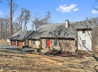 271 Shafer Rd, Coraopolis, PA 15108