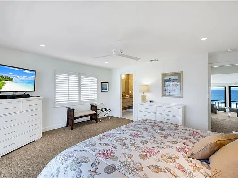 2211 Gulf Shore Blvd N #C4 — Photo 12