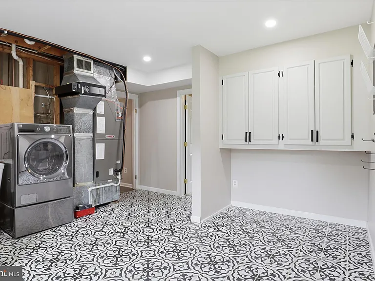 7264 Twilight Ct — Photo 39