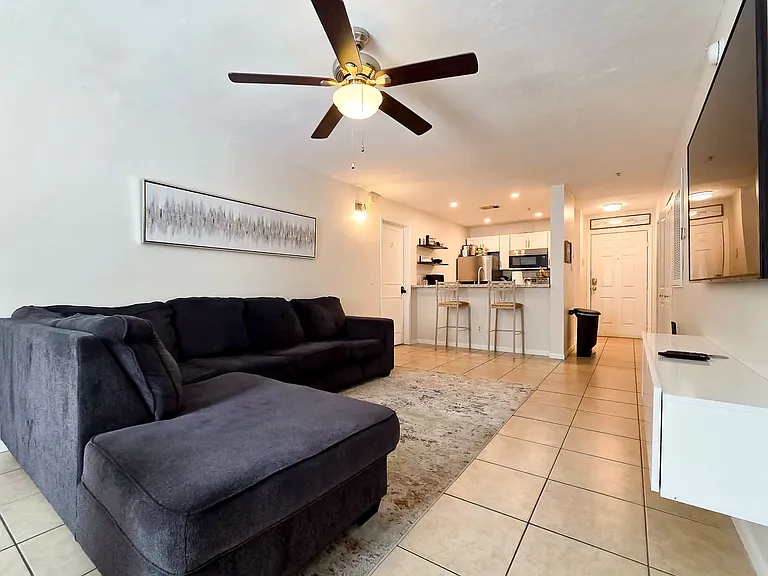 3800 SW 20th Ave #206 — Photo 3