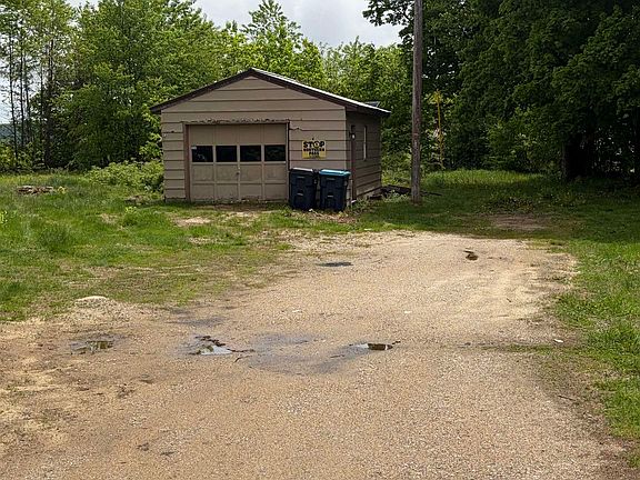 5th image of 190 Leavitt Road
