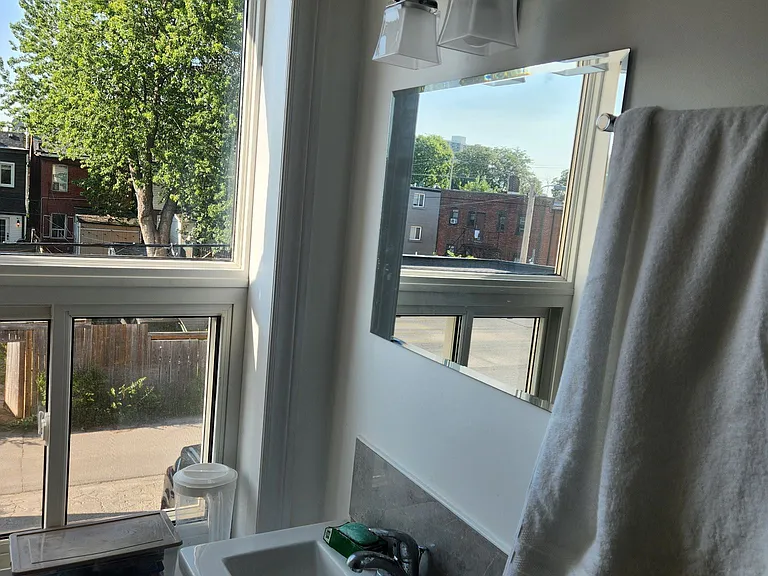 2820 Danforth Ave #210 — Photo 6