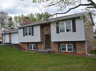 226 Cardinal Ave, Princeton, WV 24740