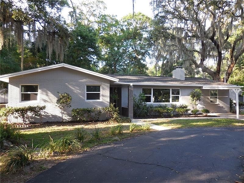 1st image of 2109 Oakwood Dr