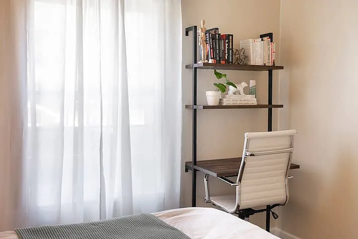 Pacific Garden Apartments — Photo 6