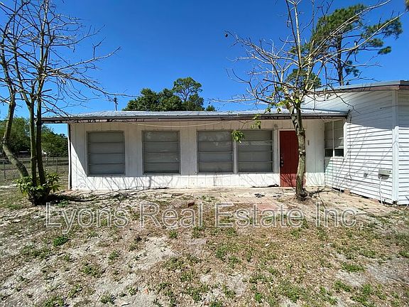 2nd image of 7656 Hart Dr #B