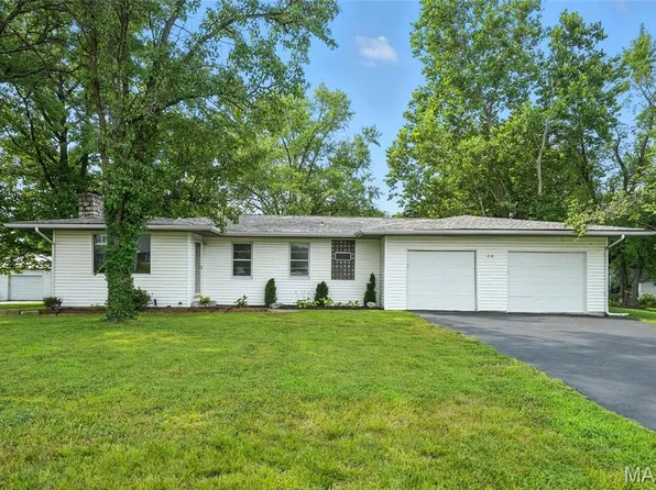 318 W 2nd St N, Wright City, MO 63390