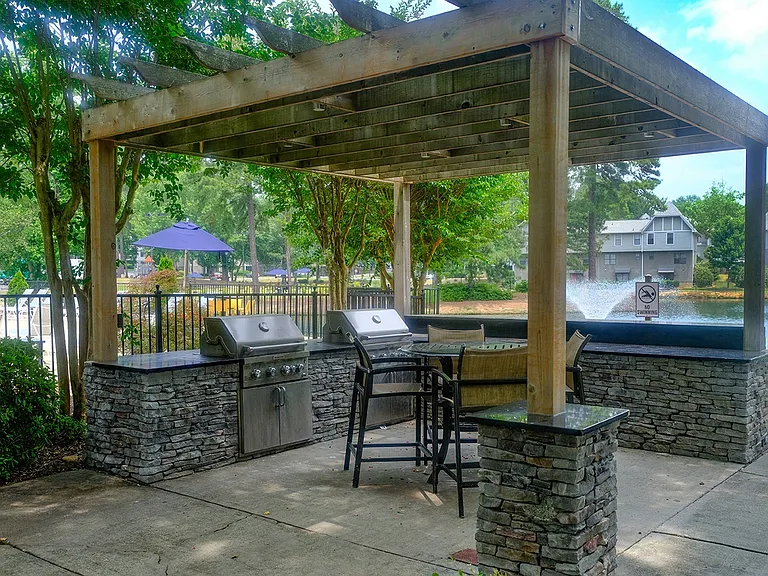 Host a weekend cookout in our convenient outdoor grilling spaces.