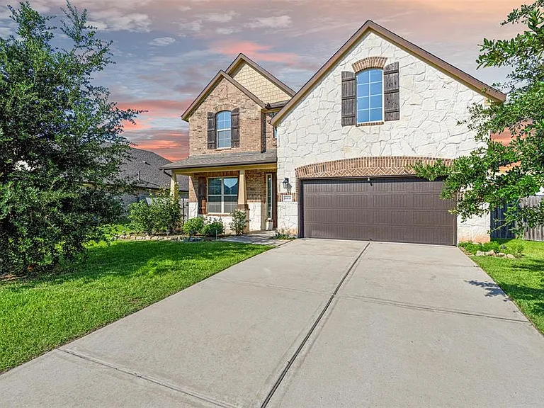 8835 Japonica Dr — Photo 2