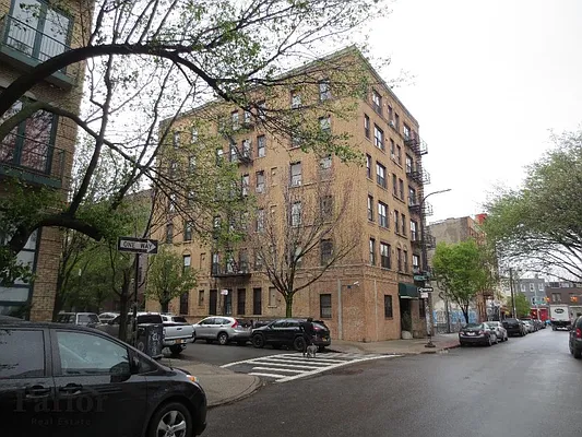 Rented by Parlor Real Estate Corp | media 10