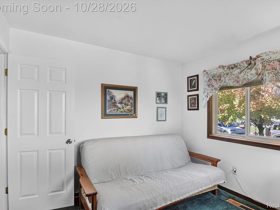 9871 Barkley St, photo 16