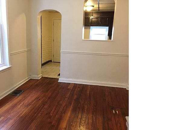 3rd image of 1341 E Carey St