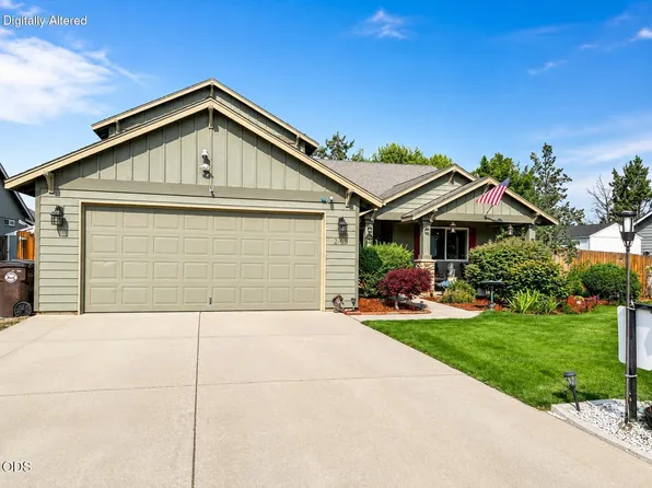 2155 NW 22nd St, Redmond, OR 97756