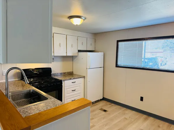 1032 Lake Elmo Dr Trailer 7, Billings, MT 59105
