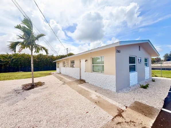 P (2347 Bayside St), 2347 Bayside St #B, Naples, FL 34112