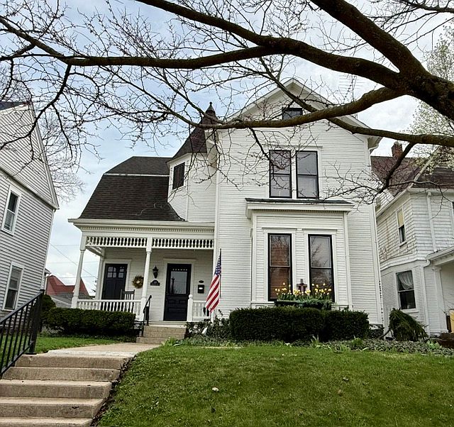 1st image of 723 W Greene St